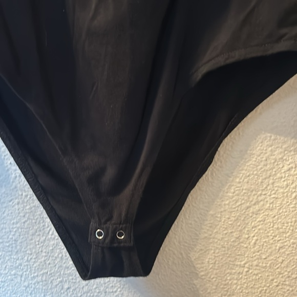 Forever 21 checkered deep vneck bodysuit size small - Picture 3 of 5